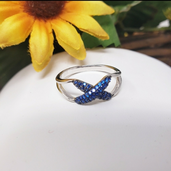 Jewelry - Beautiful 925 Sterling Silver Blue CZ Ring Size 7